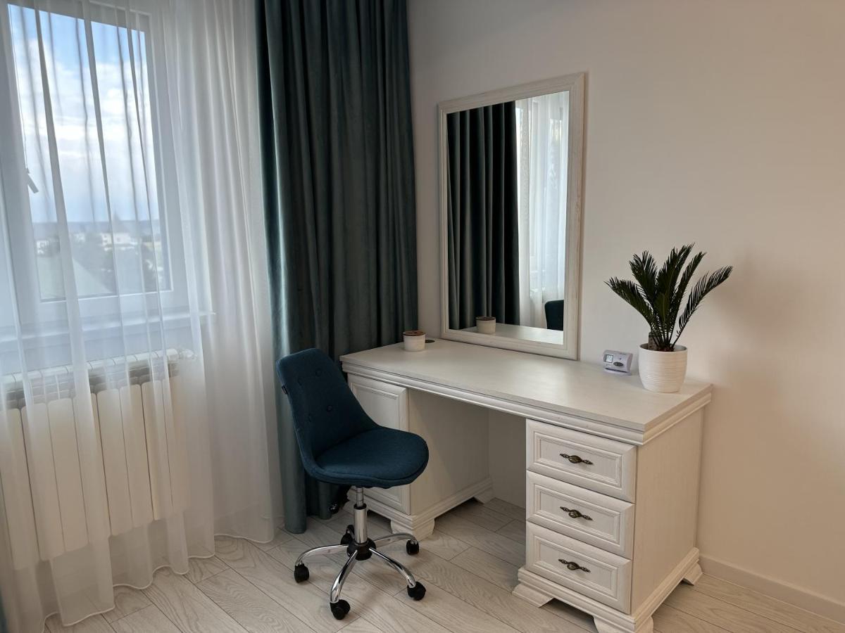 Appartement Apartament In Suceava, Zamca Extérieur photo