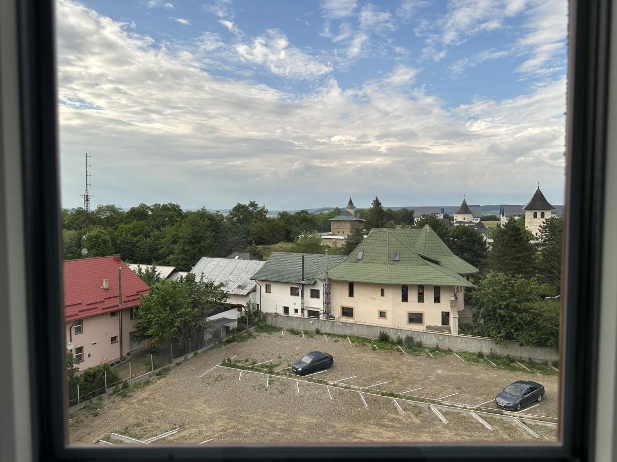 Appartement Apartament In Suceava, Zamca Extérieur photo
